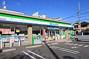 ファミリーマート名西枇杷島店 198m