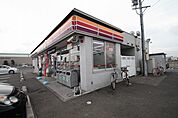 ファミリーマート北名古屋能田店 454m