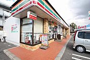 セブンイレブン北名古屋徳重南店 225m