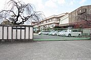 星の宮小学校 265m