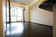 茶色基調の落ち着きのあるリビングです