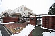 名古屋市立栄生小学校 494m