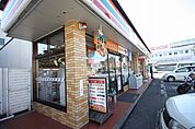 セブンイレブン名古屋大野木店 434m