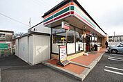 セブンイレブン北名古屋鹿田店 410m