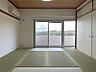 その他：和室8畳（DK約8畳側より撮影）