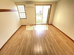 イーストポイントヴィラ 1階1Kのリビング/ダイニング