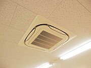 エアコン3基完備してます。