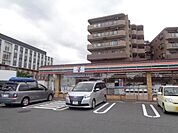 コンビニ「セブンイレブンまで420m」