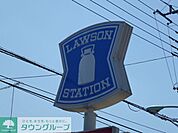 ローソン一橋学園店 徒歩8分。コンビニ 570m