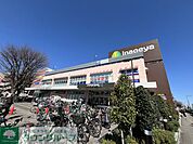 いなげや 徒歩11分。 870m