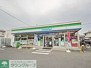 ファミリーマート所沢寿町店 徒歩7分。コンビニ 560m