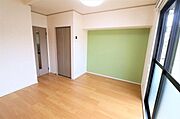 ★洋室6帖・床フローリング★