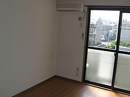 プレミール石井 2階1Kのリビング/ダイニング