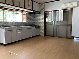 川棚駅前I貸家 001