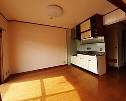 アーバンハイツ村上 205 2階2DKのリビング/ダイニング