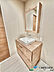 洗面：身だしなみを整えやすい事はもちろんですが、鏡の後ろに収納スペースを設ける事により、散らかりやすい洗面スペースをすっきりさせる事が出来るのも嬉しいですね。