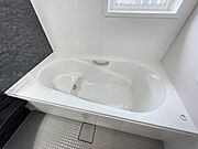 【同仕様】大きなバスルームでお子様と楽しいバスタイムになりそうですね
