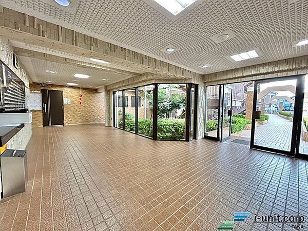 エントランスを拡大表示