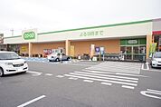 コープ越戸店 427m