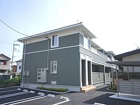 フォレスト・メディオ  ｜ 栃木県鹿沼市下田町1丁目（賃貸アパート2LDK・1階・57.01㎡） その1