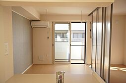 JR東北本線 雀宮駅 バス6分 上古山入口下車 徒歩8分の賃貸アパート 1階1LDKのリビング/ダイニング