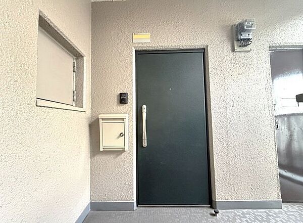 玄関を拡大表示