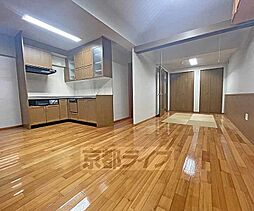 レ・ゼフィール 105 1階1LDKのリビング/ダイニング