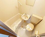 清潔感のあるバスルームです。