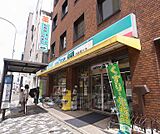 ドラッグひかり四条堀川店まで97m 四条堀川バス停前です