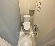 落ち着いた雰囲気のトイレです。