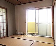 静かな室内です