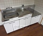 ピカピカキッチンです