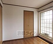 明るい洋室です