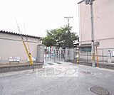 明親小学校まで109m 活気溢れる小学校です。