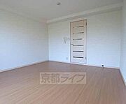 広々とした部屋です。