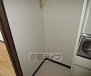 シンプルな洗面台。