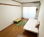 奥行きのあるお部屋です・