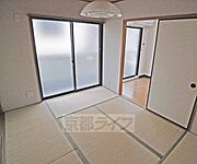 畳のよい香りがします。