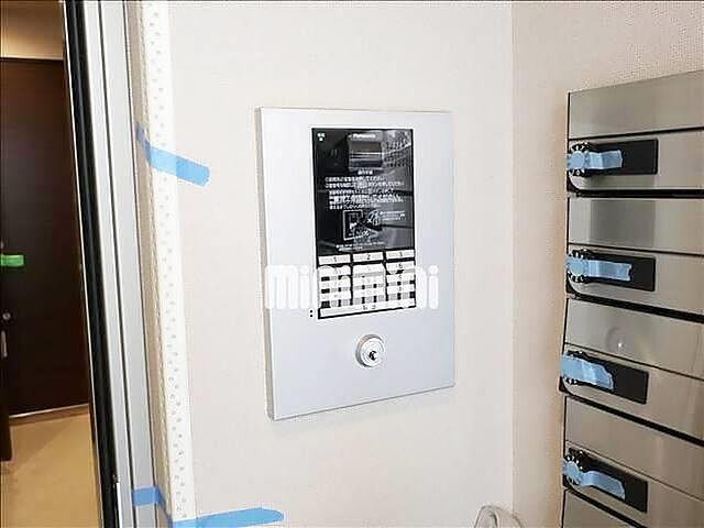 6 / 11