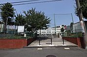 小学校「市立峯小学校まで700m」