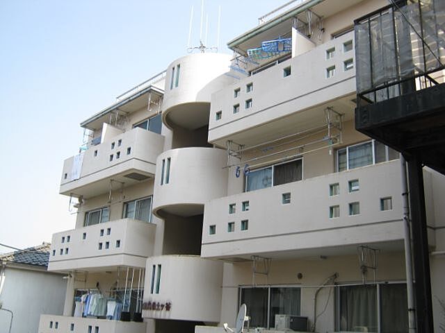 4 / 4