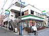 周辺：コンビニ「ファミリーマートまで230m」