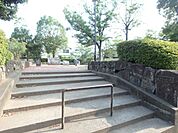 公園「西鎌倉西公園まで1100m」