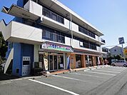 コンビニ「セブンイレブンまで270m」