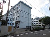 小学校「湘南台小学校まで410m」