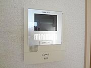 訪問者の顔が分かるTV付きモニターホンです。