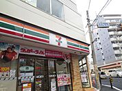 コンビニ「セブンイレブンまで150m」