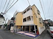 1階は駐車場のためお部屋は3階になります