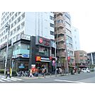 マクドナルド 高幡不動店（763m）