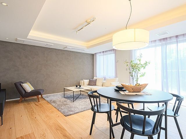 リビング/ダイニング 港区麻布狸穴町60-1